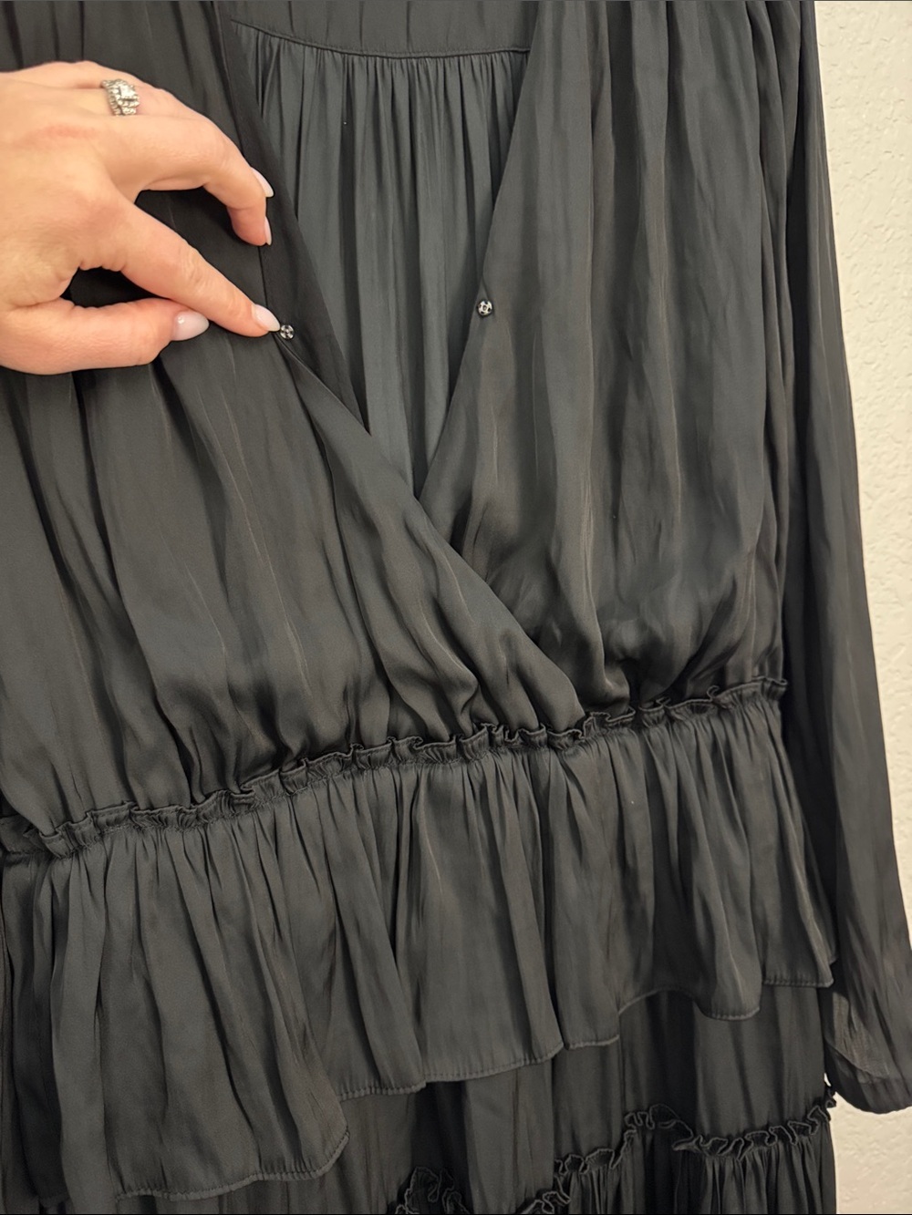 Current Air Cecile Black Satin Tiered Mini Dress Large Ruffle Long sleeve Smock - Picture 5 of 6